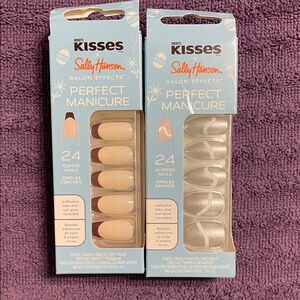 Sally Hansen x Kisses Perfect Manicure Press-On Nails - Nude & Silver Sets